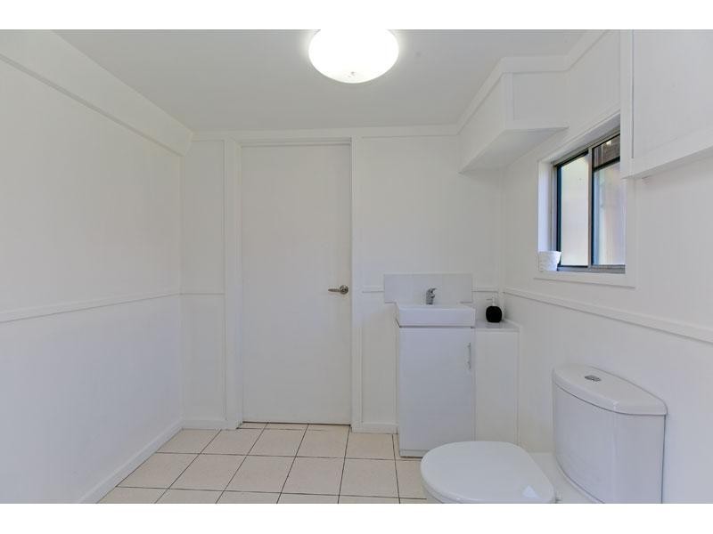 12 Sorrento Street, Wynnum West QLD 4178