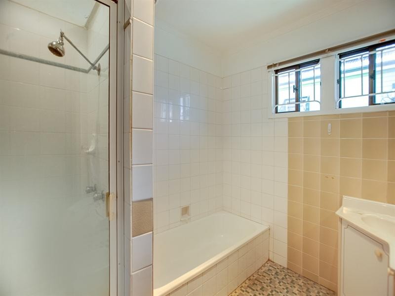 38 Moreton Avenue, Wynnum QLD 4178