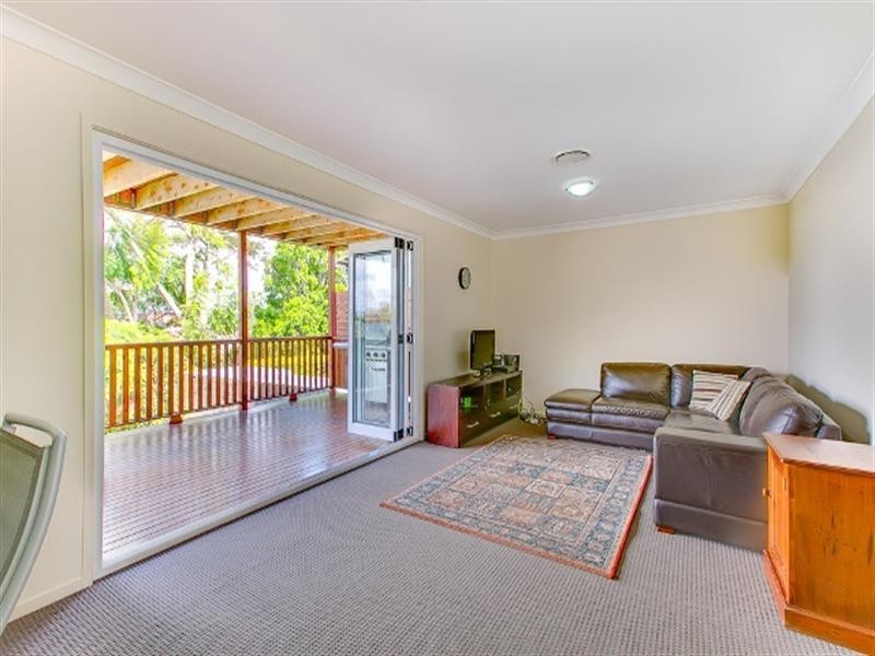 26 Haylock Street, Wynnum QLD 4178