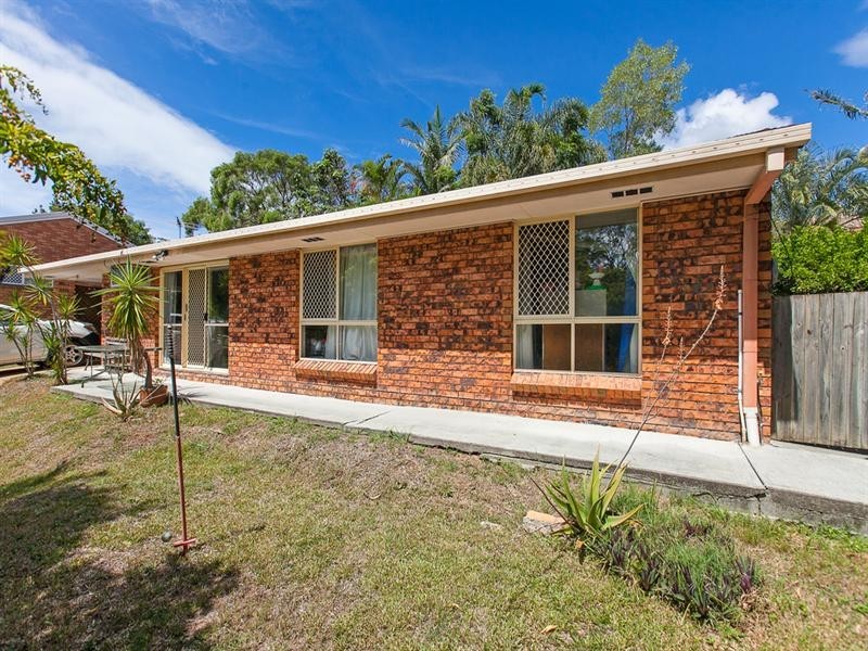 22 Emmett Street, Wynnum West QLD 4178