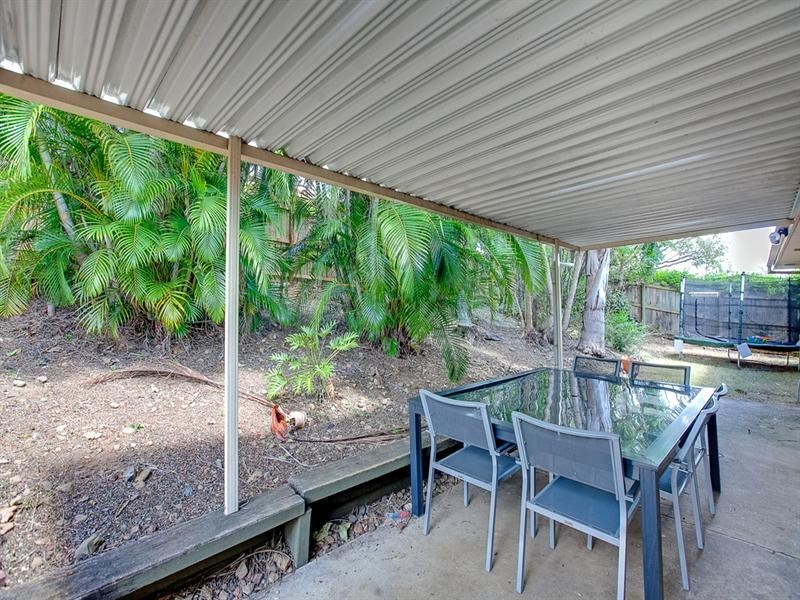 22 Emmett Street, Wynnum West QLD 4178