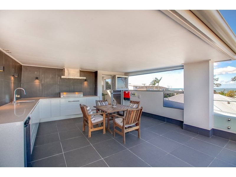 130 Mountjoy Terrace, Manly QLD 4179