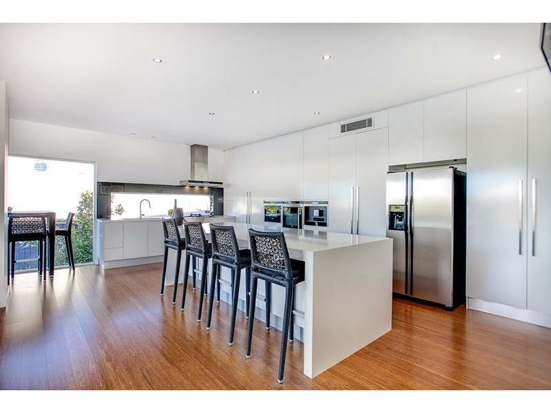 130 Mountjoy Terrace, Manly QLD 4179