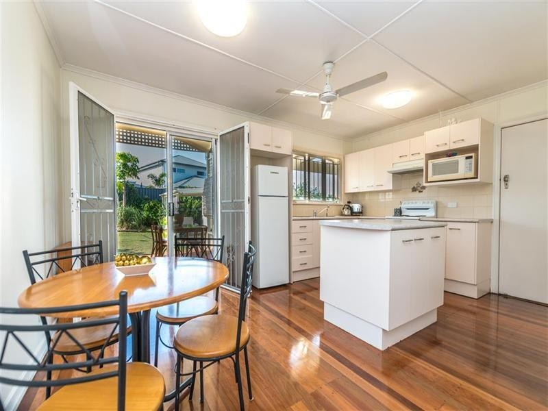 17 Tamaree Avenue, Wynnum QLD 4178