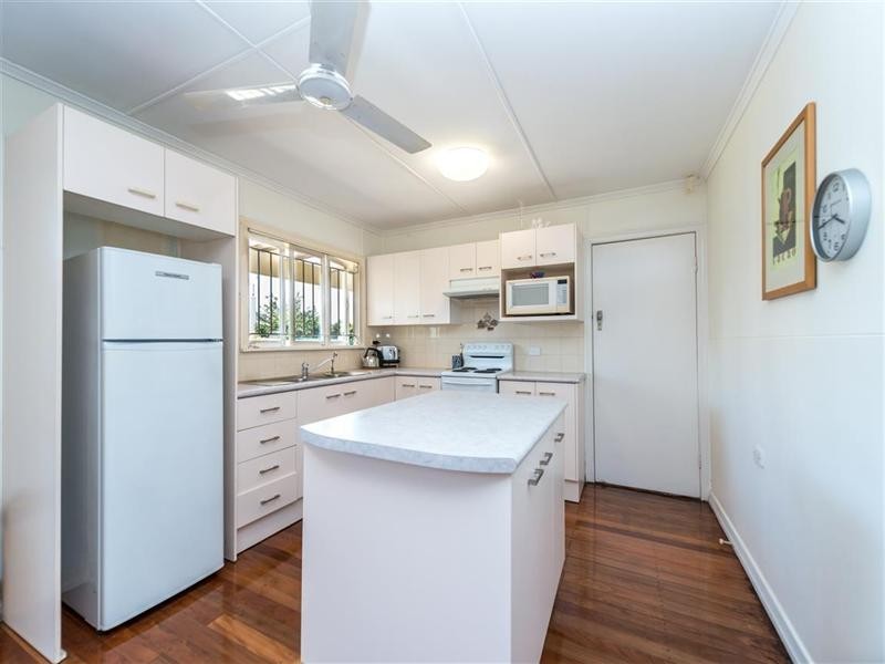 17 Tamaree Avenue, Wynnum QLD 4178