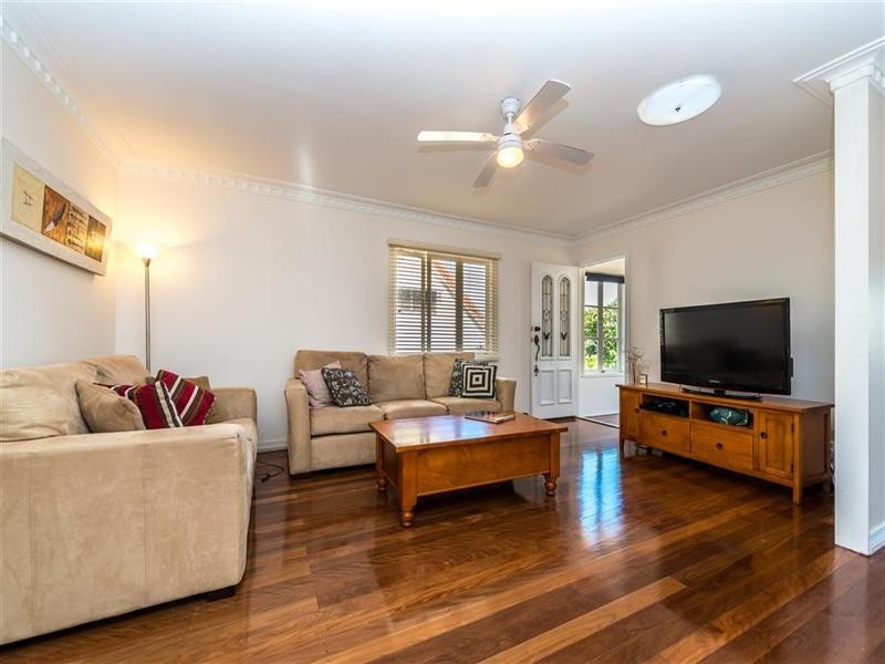 17 Tamaree Avenue, Wynnum QLD 4178