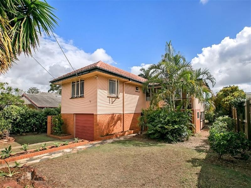 37 Foch Street, Wynnum West QLD 4178