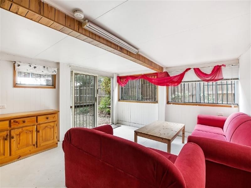 37 Foch Street, Wynnum West QLD 4178