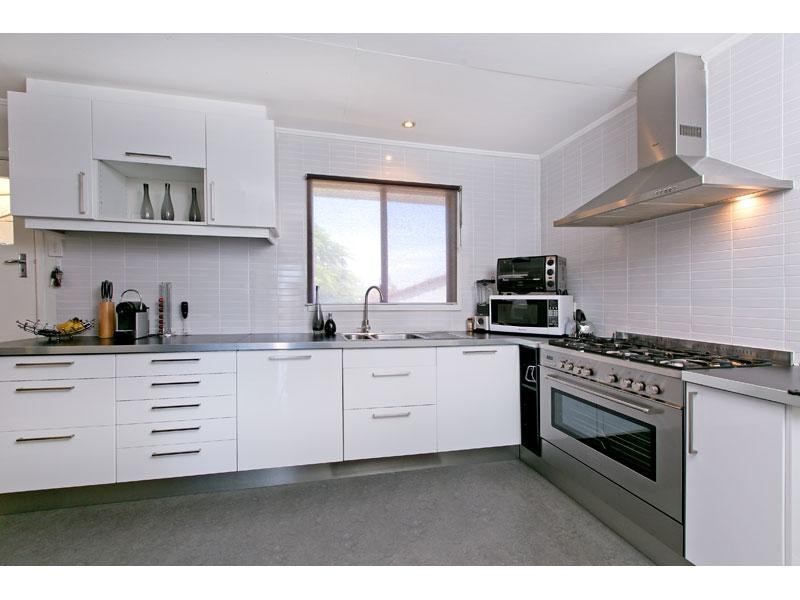 12 Sorrento Street, Wynnum West QLD 4178