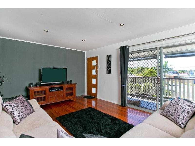 12 Sorrento Street, Wynnum West QLD 4178