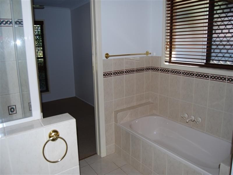 34 Mackerel Street, Manly West QLD 4179