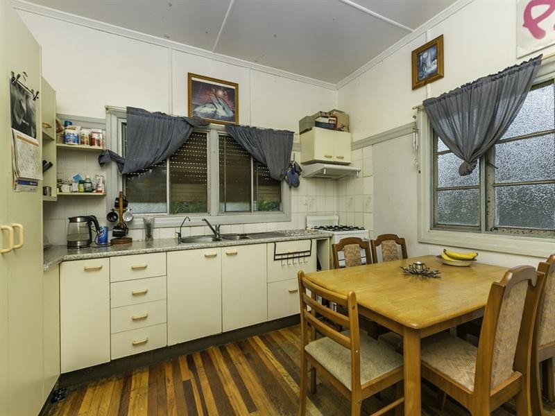 15 Roseneath Parade, Wynnum QLD 4178