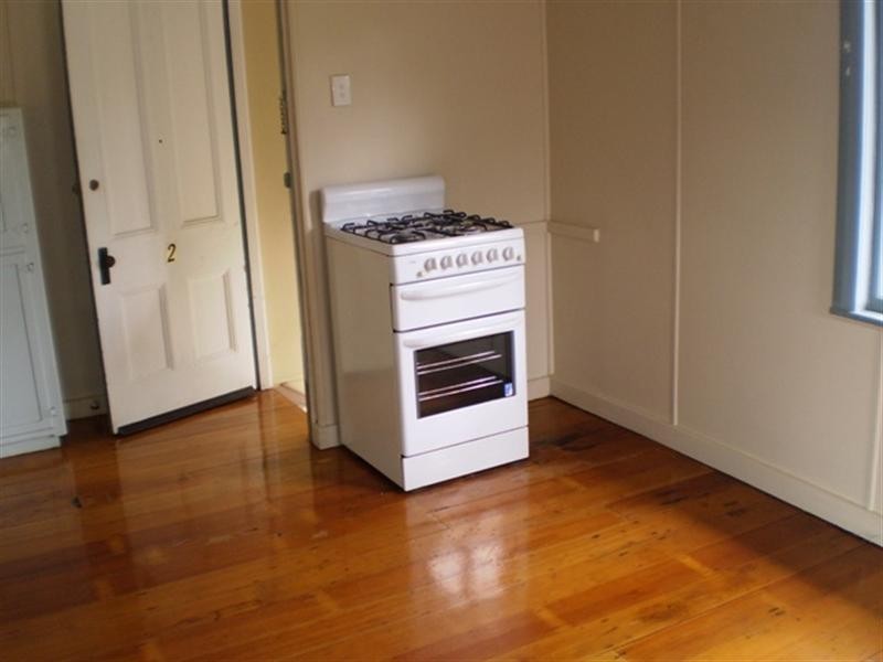 2/167 Mount Joy Street, Manly QLD 4179