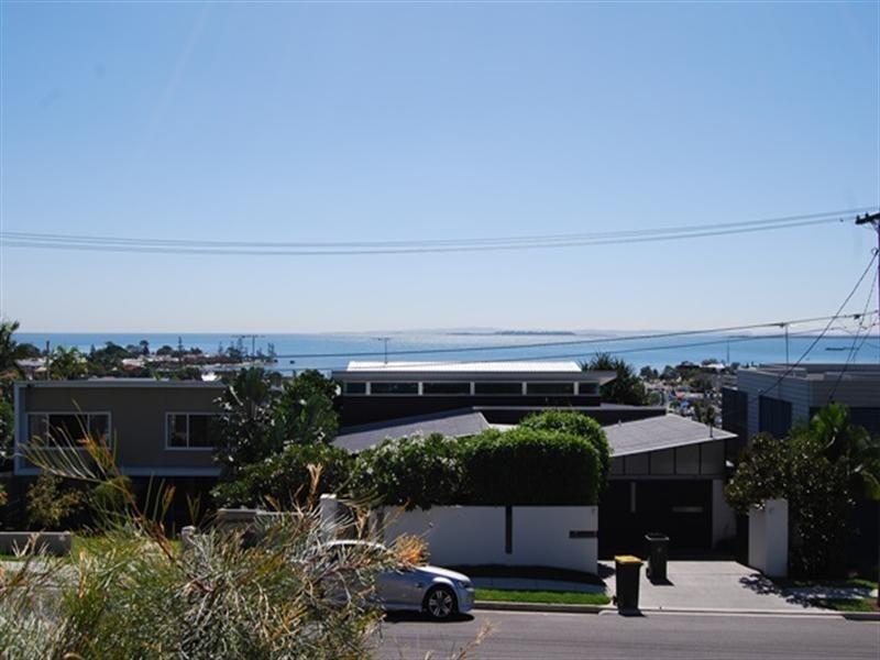 15 wellington Street, Manly QLD 4179
