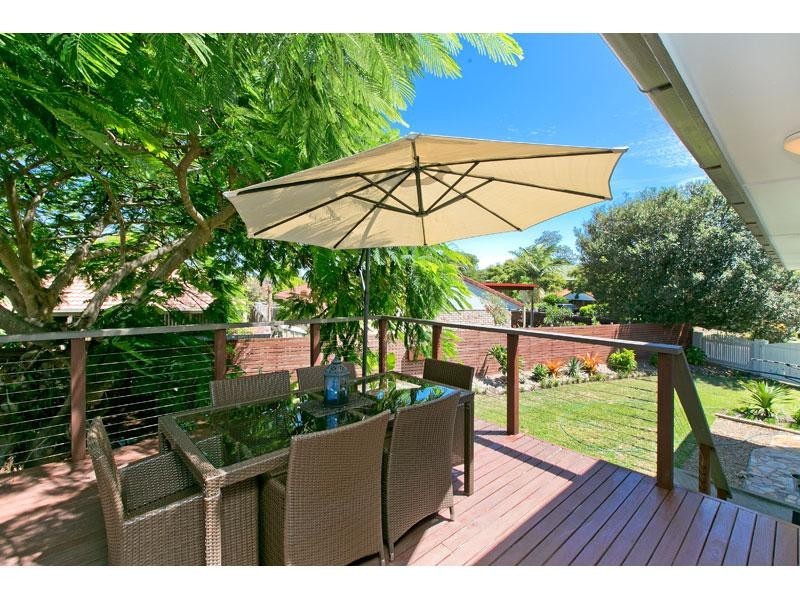 12 Sorrento Street, Wynnum West QLD 4178