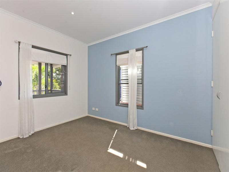 52 Moreton Avenue, Wynnum QLD 4178