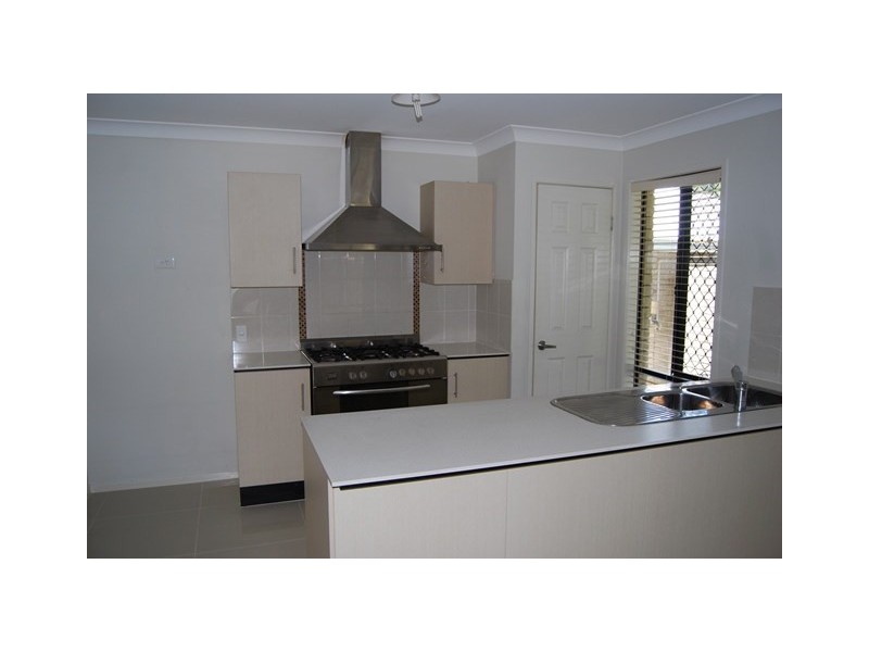 77 Whites Road, Manly West QLD 4179