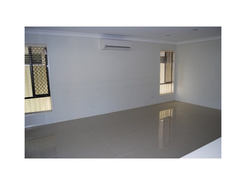 75 Whites Road, Manly West QLD 4179