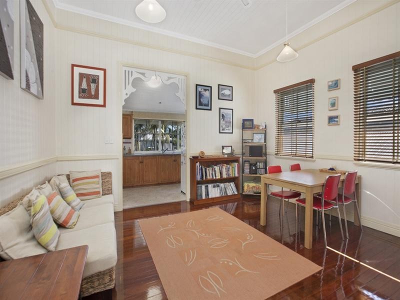 39 Cedar Street, Wynnum QLD 4178