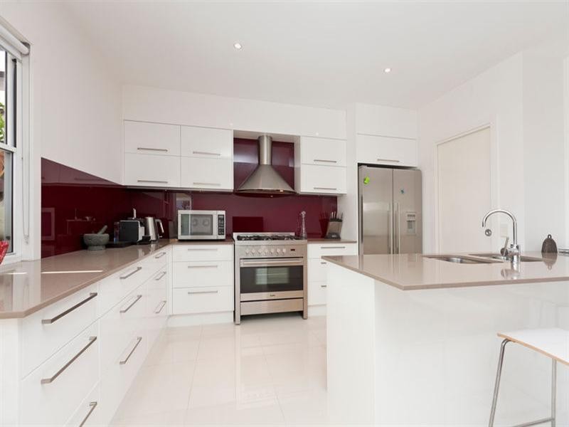 13 Pine Street, Wynnum QLD 4178