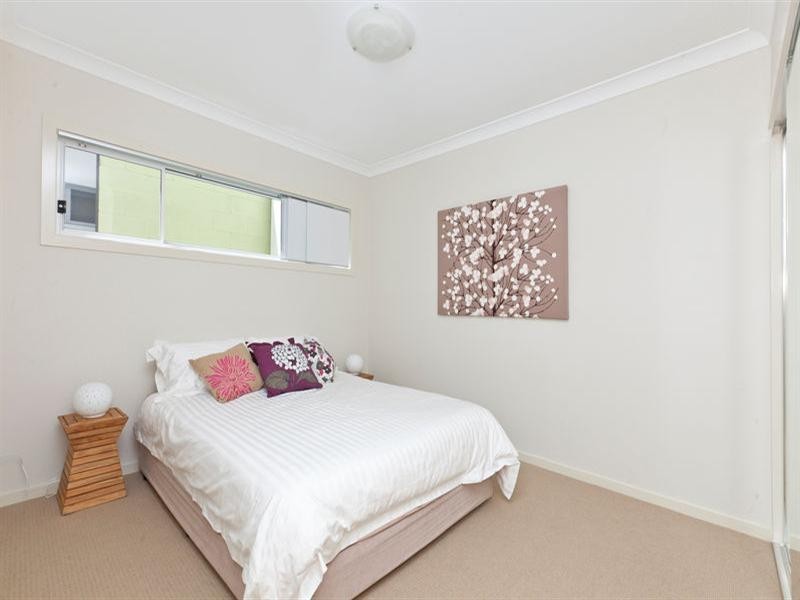 13 Pine Street, Wynnum QLD 4178