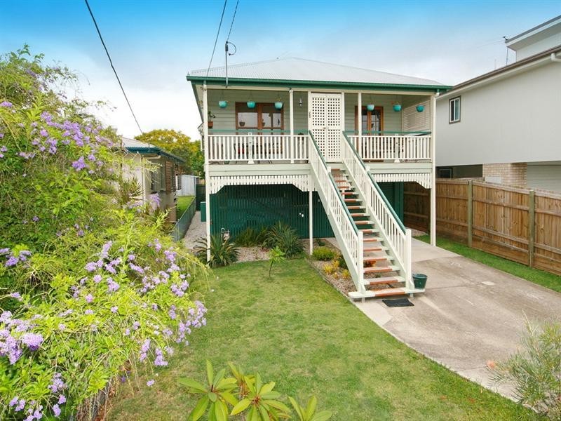 5 Hutton Avenue, Wynnum QLD 4178