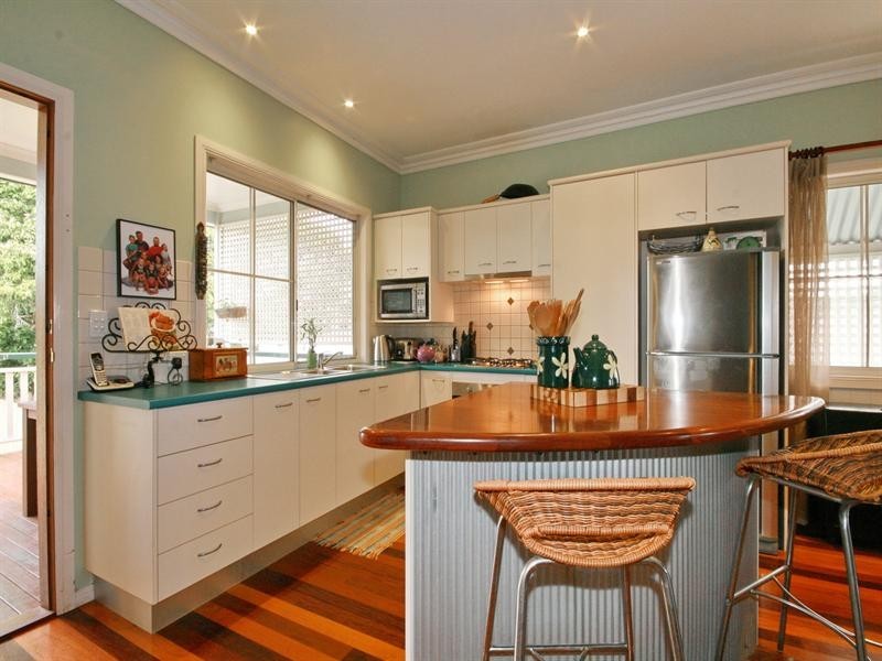 5 Hutton Avenue, Wynnum QLD 4178