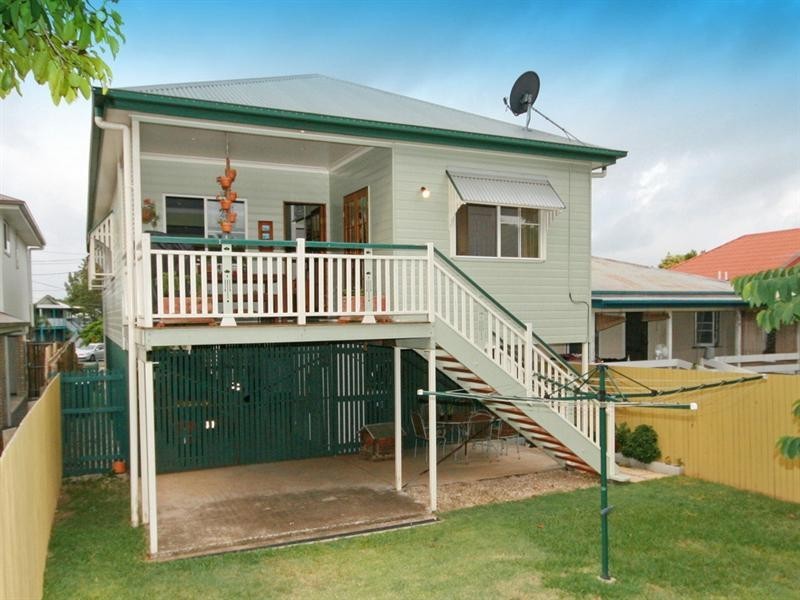 5 Hutton Avenue, Wynnum QLD 4178