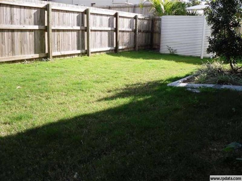 8 Glider Close, Wakerley QLD 4154