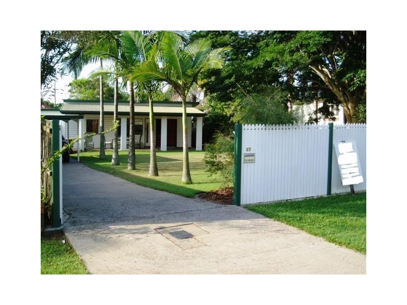 27 Strawberry Road, Manly West QLD 4179