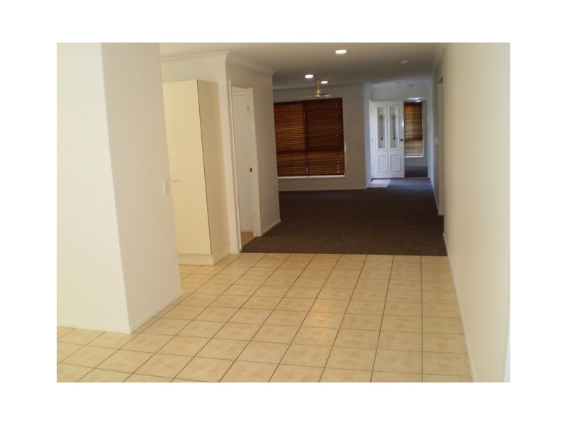 17 Manettia Street, Wynnum West QLD 4178