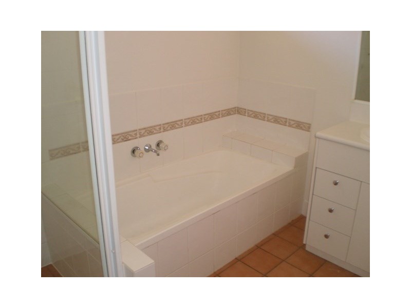 17 Manettia Street, Wynnum West QLD 4178