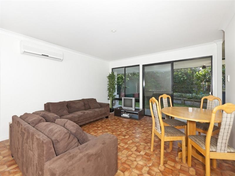 7 Moreton Avenue, Wynnum QLD 4178