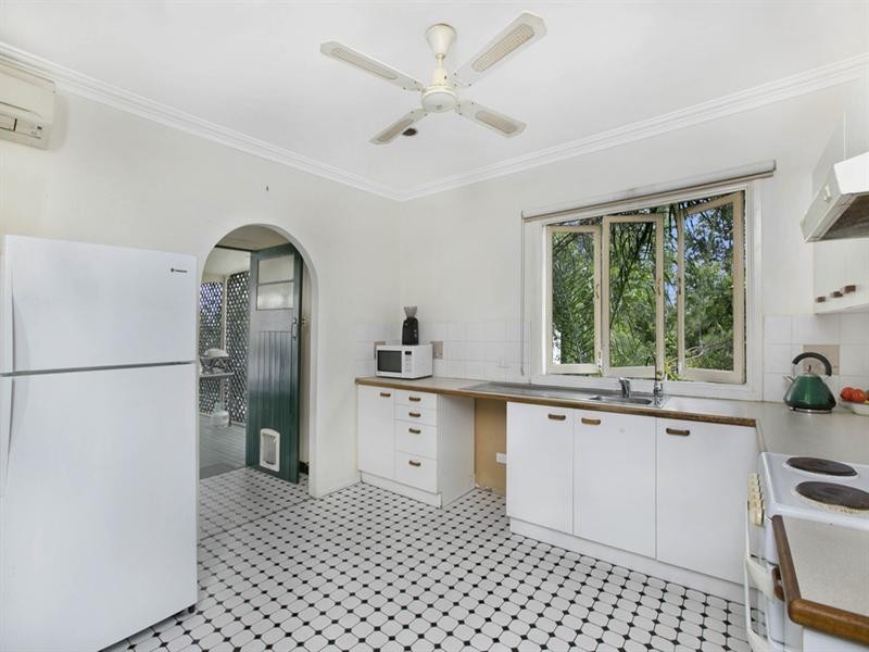 12 Kamarin Street, Manly West QLD 4179