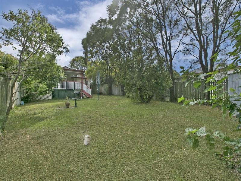 12 Kamarin Street, Manly West QLD 4179