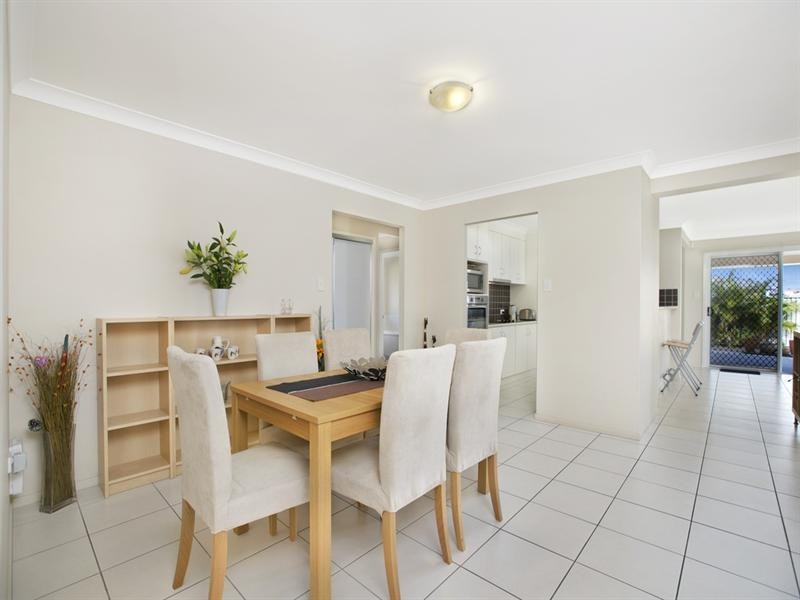 1 SASHA Street, Wynnum West QLD 4178