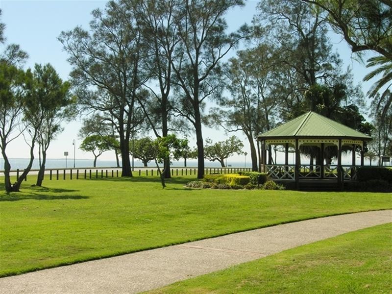 9 Cusack Parade, Wynnum QLD 4178