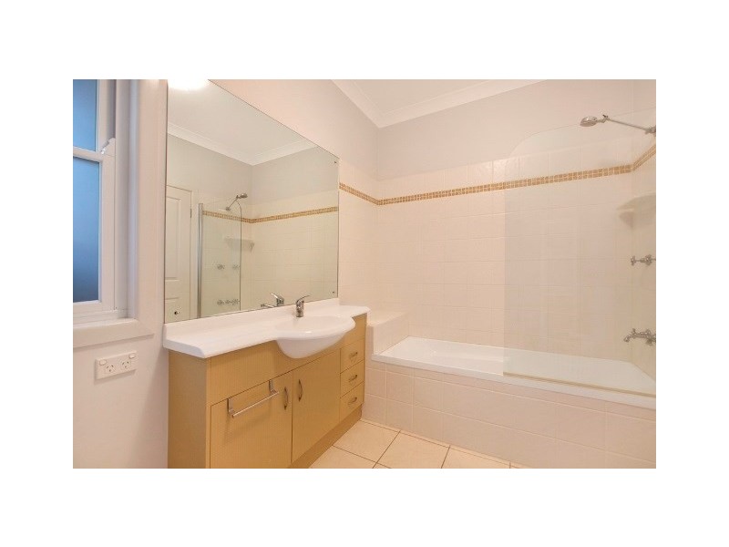 74 Stratton Terrace, Manly QLD 4179