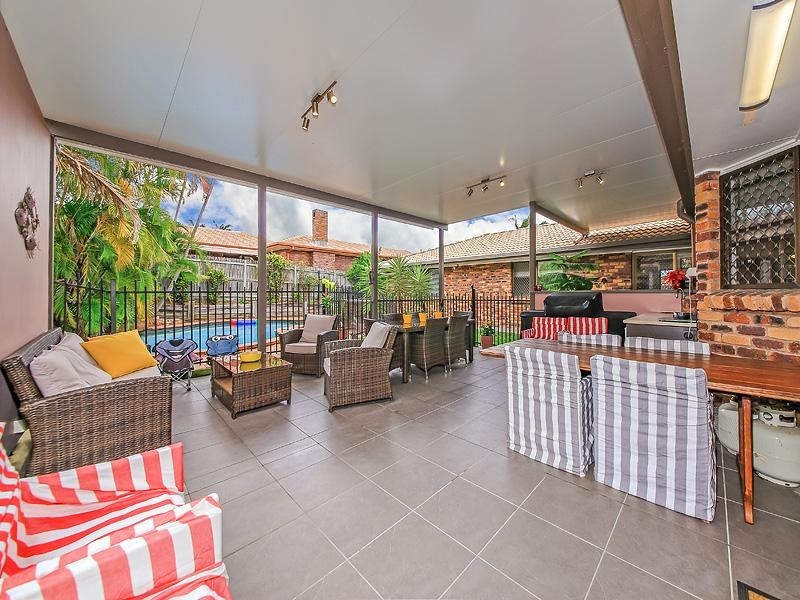 40 Scanlen Crescent, Wynnum West QLD 4178