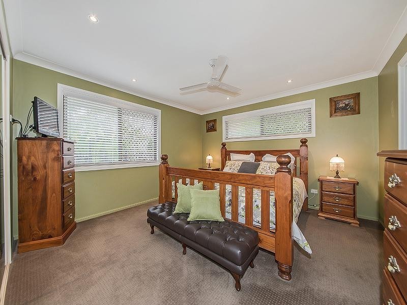 40 Scanlen Crescent, Wynnum West QLD 4178
