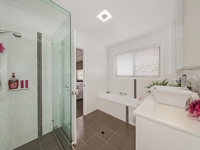 40 Scanlen Crescent, Wynnum West QLD 4178