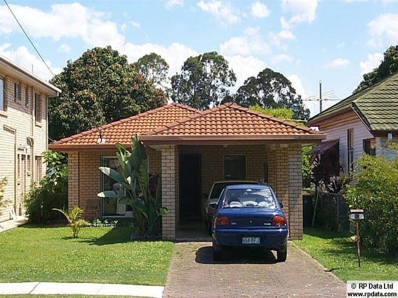 10 Alexander Street, Lota QLD 4179