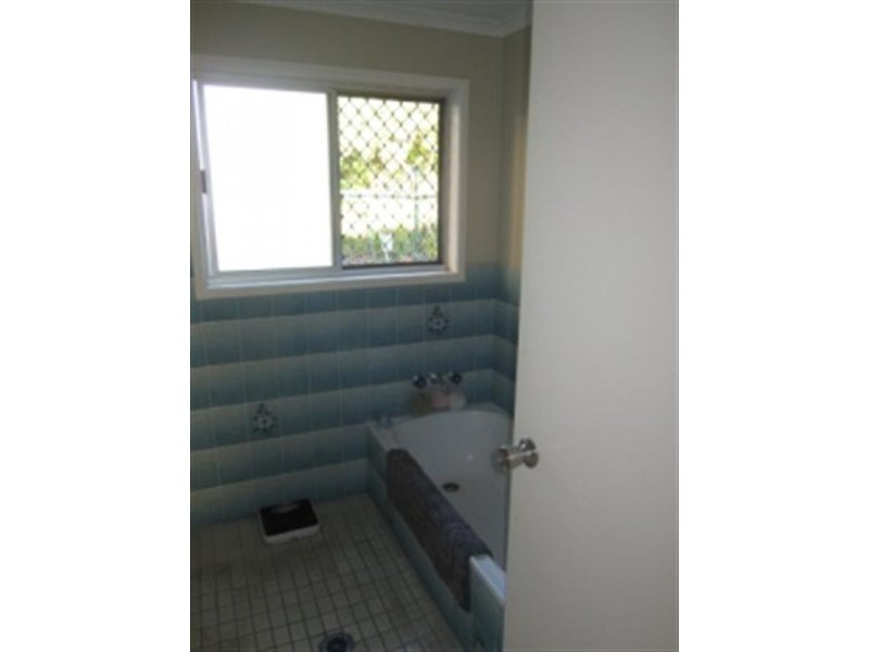 10 Alexander Street, Lota QLD 4179