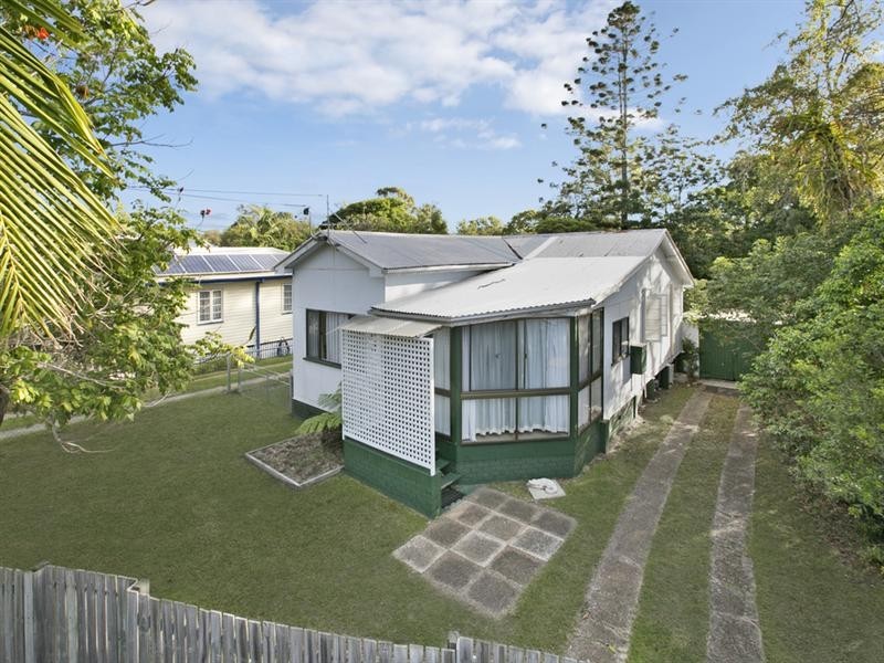 233 Whites Road, Lota QLD 4179