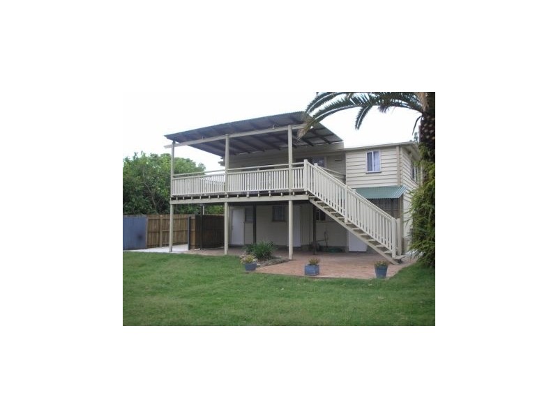 84 Haylock Street, Wynnum QLD 4178