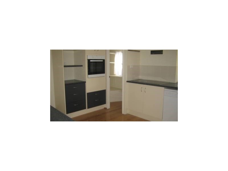 84 Haylock Street, Wynnum QLD 4178