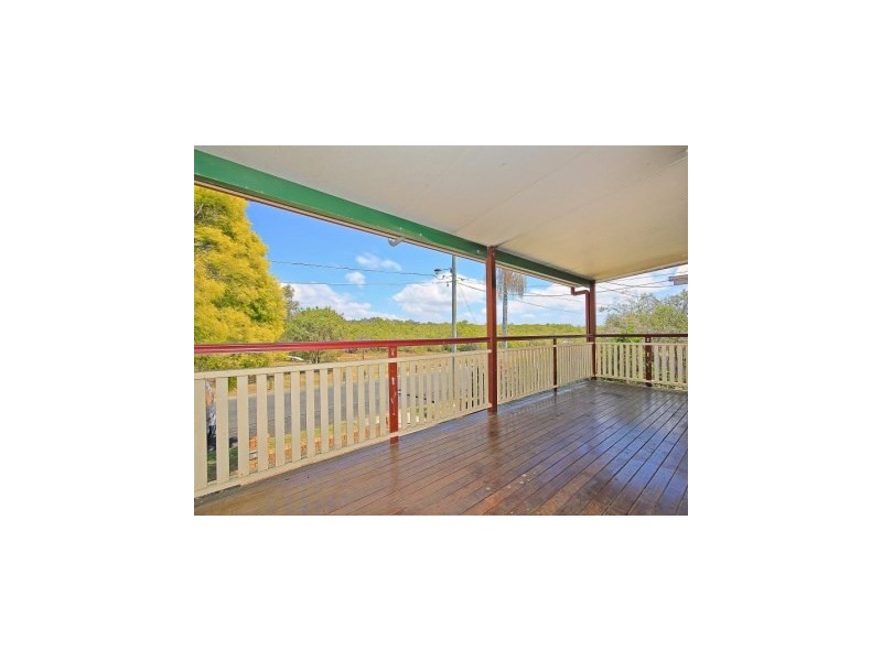 873 Esplanade, Lota QLD 4179