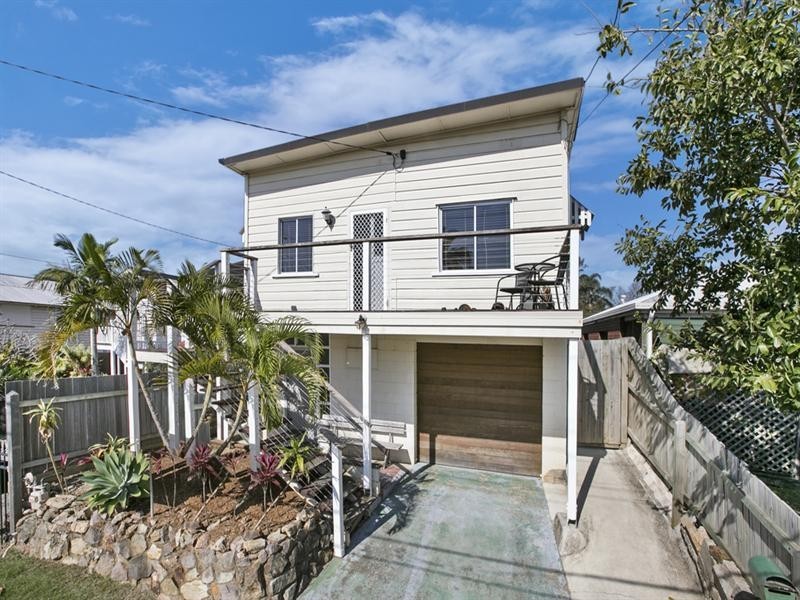 76 Glenora Street, Wynnum QLD 4178