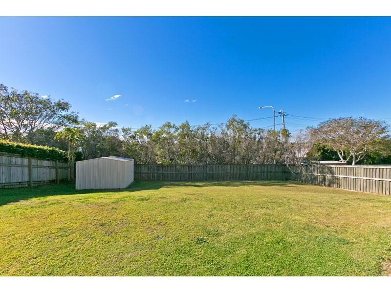 1 LINDEMAN Place, Redland Bay QLD 4165