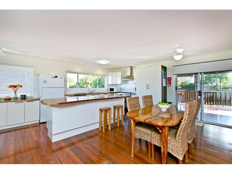 22 Meron Street, Wynnum West QLD 4178